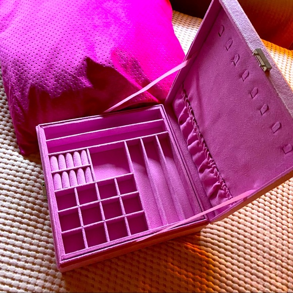 Other - Pink jewellery box